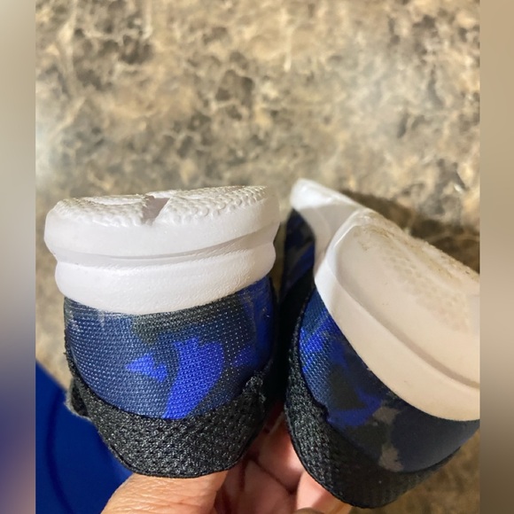 Champion Running Shoes Velcro Toddler size 6 - Picture 6 of 11